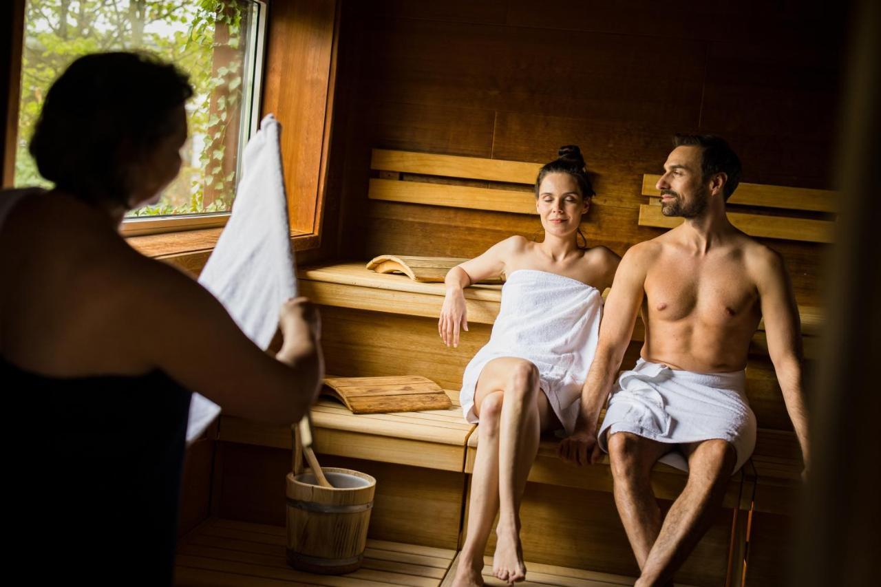 Spa Resort Styria- Adults Only บาดวัลเทอร์สดอร์ฟ ภายนอก รูปภาพ
