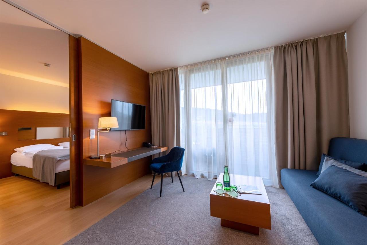 Spa Resort Styria- Adults Only บาดวัลเทอร์สดอร์ฟ ภายนอก รูปภาพ