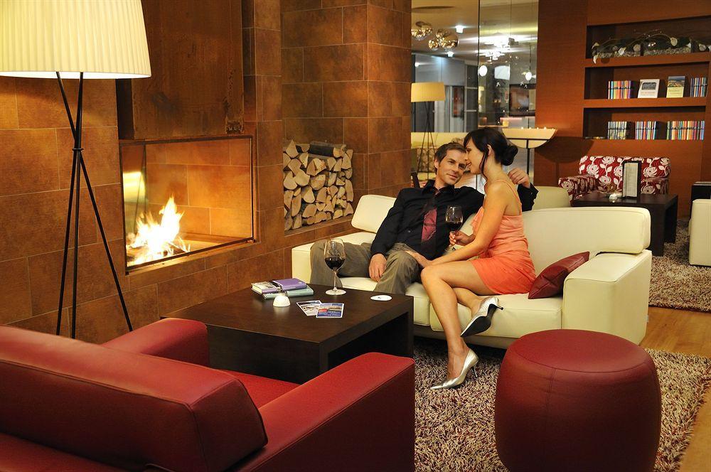 Spa Resort Styria- Adults Only บาดวัลเทอร์สดอร์ฟ ภายนอก รูปภาพ