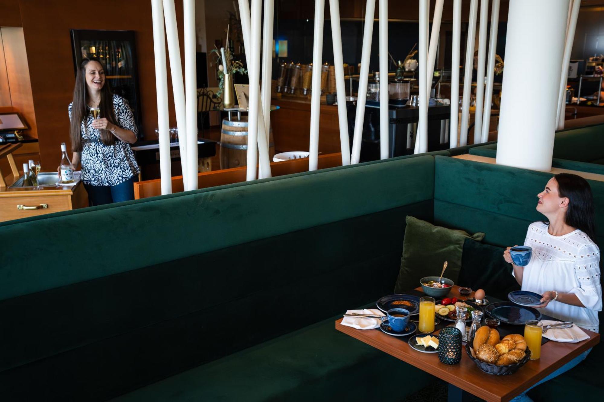 Spa Resort Styria- Adults Only บาดวัลเทอร์สดอร์ฟ ภายนอก รูปภาพ