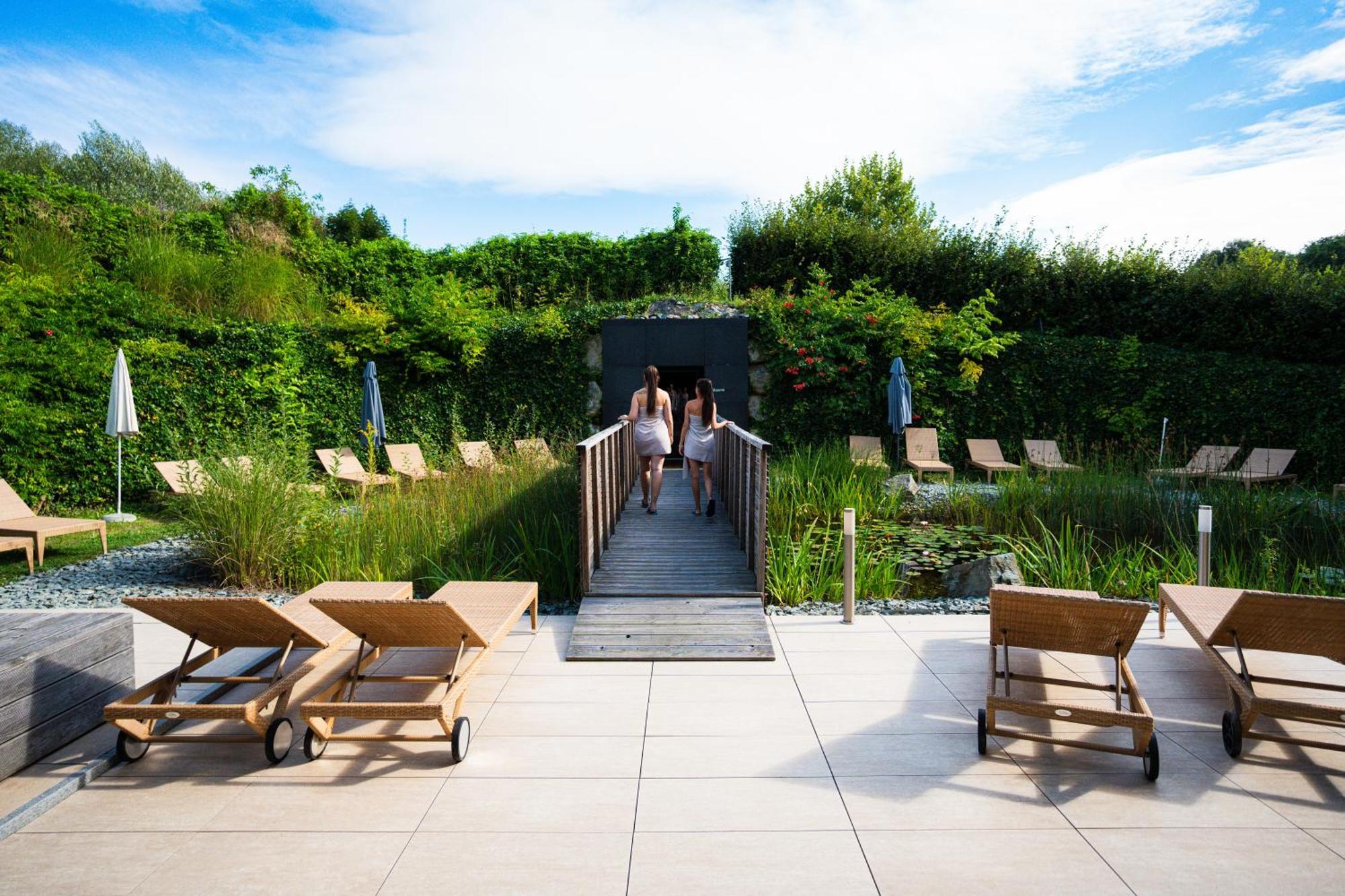 Spa Resort Styria- Adults Only บาดวัลเทอร์สดอร์ฟ ภายนอก รูปภาพ